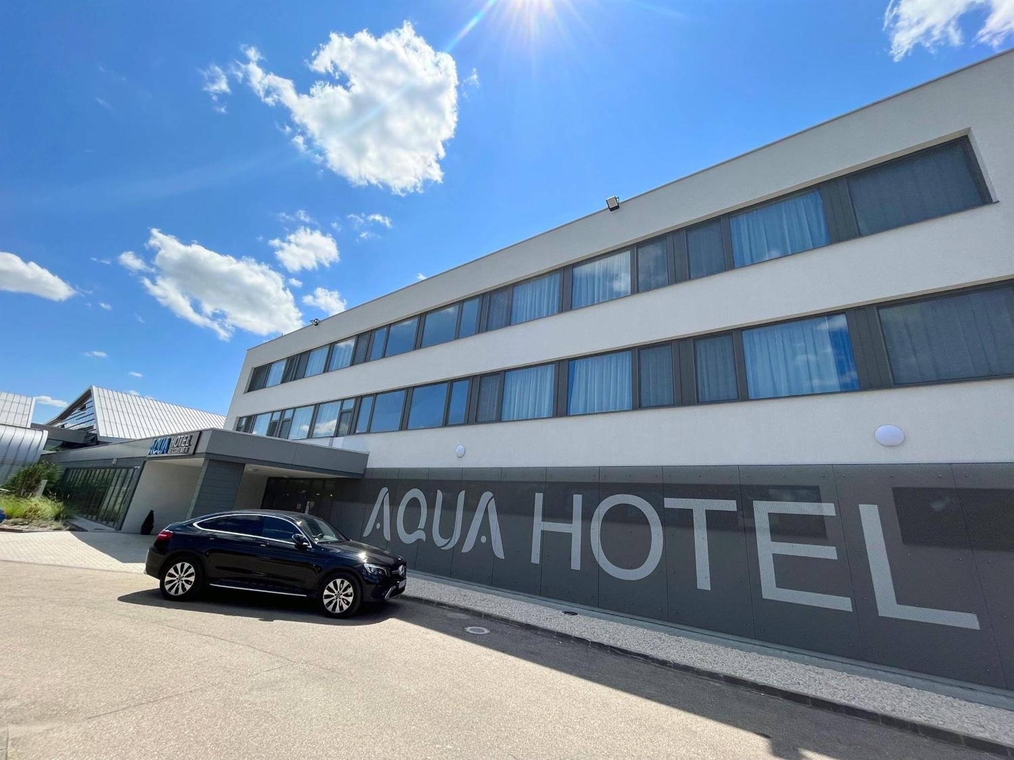 Aqua Hotel Кечкемет Екстер'єр фото